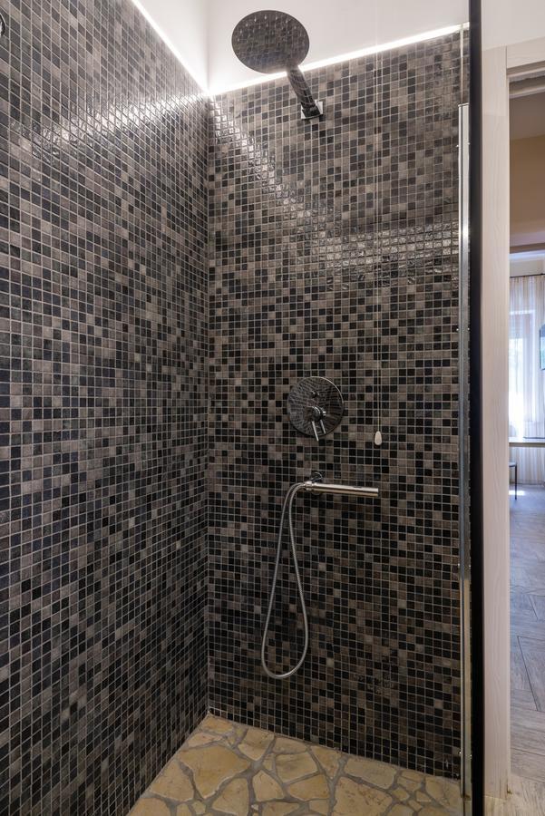 Villa Domus Salento Suites & Rooms Con Parcheggio Privato In Loco 莱切 外观 照片