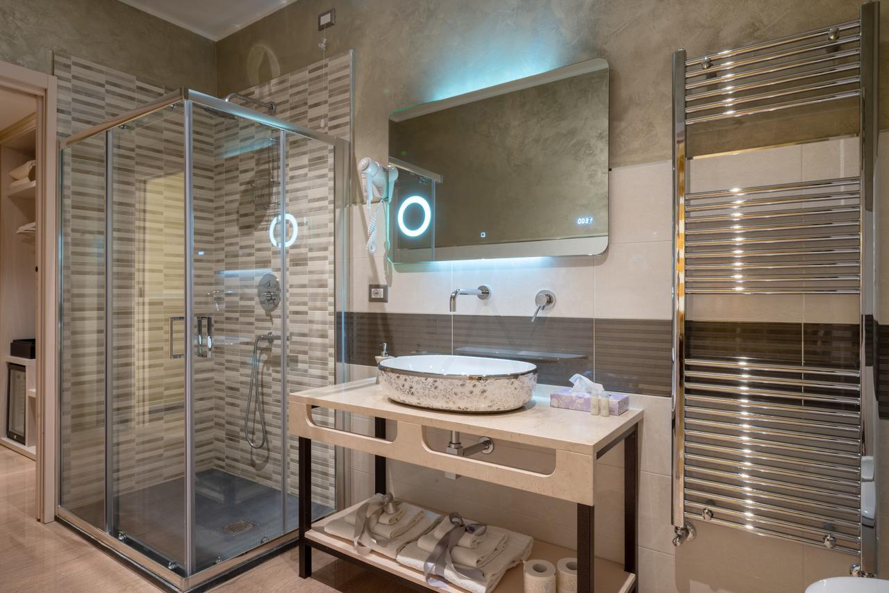 Villa Domus Salento Suites & Rooms Con Parcheggio Privato In Loco 莱切 外观 照片