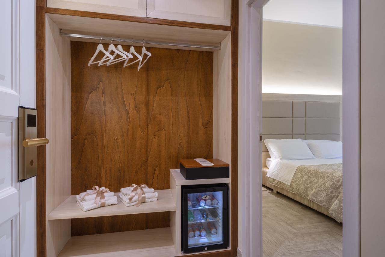 Villa Domus Salento Suites & Rooms Con Parcheggio Privato In Loco 莱切 外观 照片