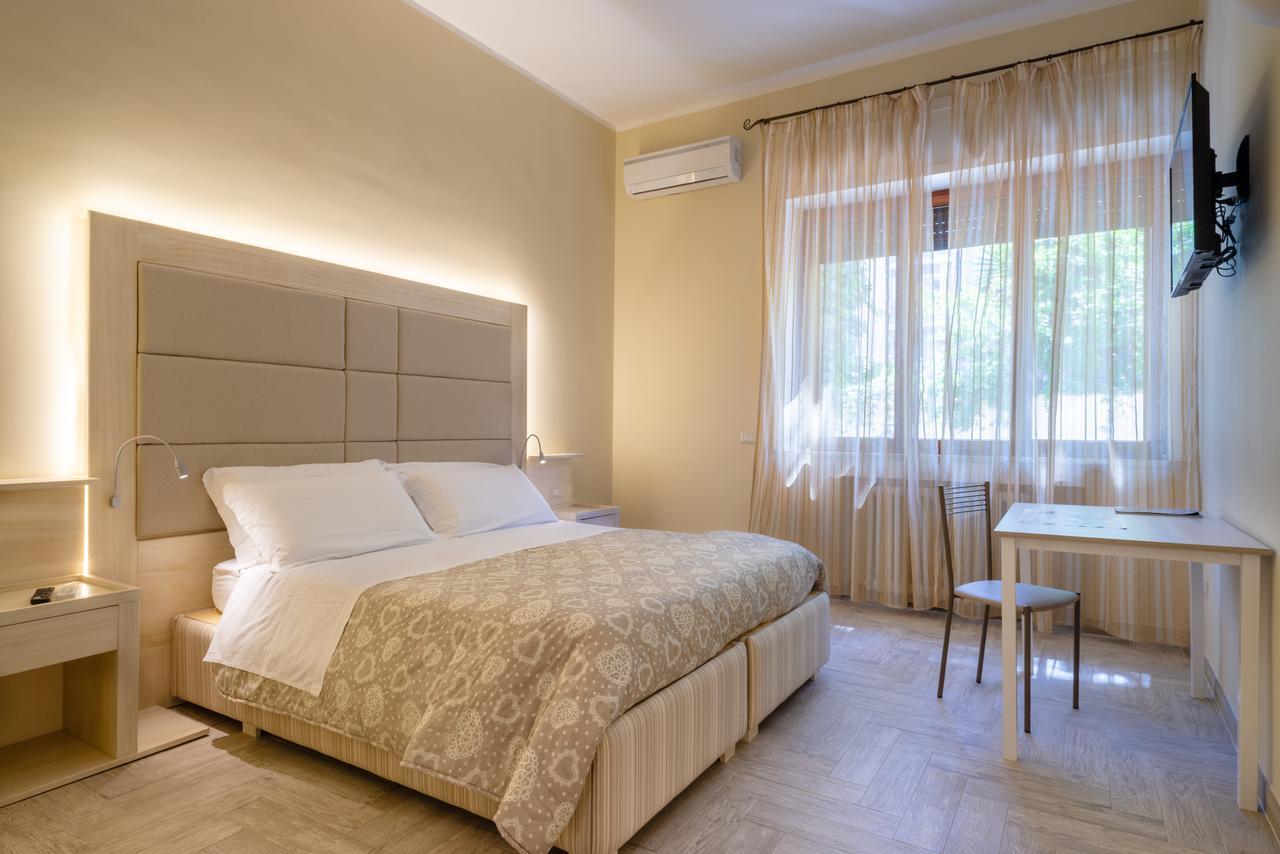 Villa Domus Salento Suites & Rooms Con Parcheggio Privato In Loco 莱切 外观 照片