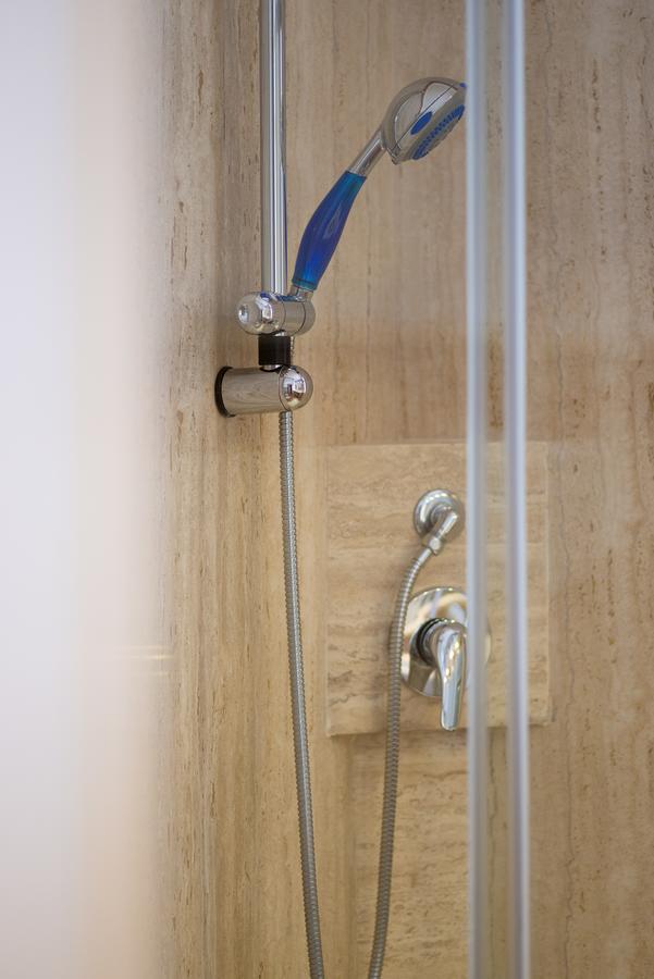 Villa Domus Salento Suites & Rooms Con Parcheggio Privato In Loco 莱切 外观 照片